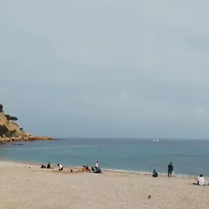 Au Calme, 200m Du Centre T2 Avec Balcon Et Parking Cassis